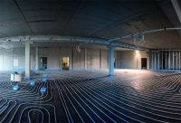 Vor allem dem wachsenden Projektgeschäft im Bereich großvolumiger Industrieflächen verdankt Schütz seine gesteigerten Absatzzahlen im Geschäftsbereich „Flächenheizsysteme“. Bild: Stefan Löser, Löser & Anspach GmbH, Koblenz 