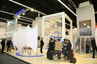 Reges Treiben auf der ISH 2007 am Stand von Schütz Energietechnik. Innovationen und Know-how im Bereich Haustechnik zogen zahlreiche Fachbesucher an.