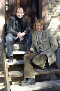 Andreas und Ines Mohr: Ein Hektar Land mit Stallgebäuden, Bauernscheune und Herrenhaus dürfen sie seit gut einem Jahr ihr Eigen nennen.