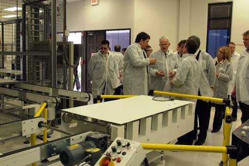 Besuch Jürgen Rüttgers in der Modulproduktion im kalifornischen...