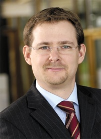 Philipp Koecke, Finanzvorstand der SolarWorld AG, sieht.......