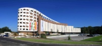 Vom Scheitel bis zur Sohle perfekt gedämmt: das neue Lindner Seepark Hotel – Congress & Spa Klagenfurt. Foto: Martin Gfrerer