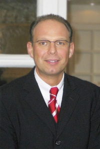 Reimar Viehmeyer, langjähriger Vertriebsleiter Nord der STIEBEL ELTRON GmbH & Co. KG, ist plötzlich und überraschend verstorben. 