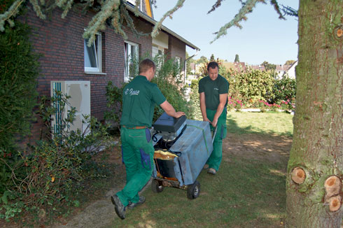 Der Gaskessel wurde entsorgt, die neue Wärmepumpe steht...