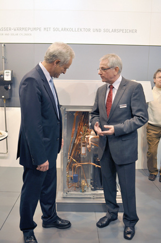 Bundesbauminister Peter Ramsauer informierte sich auf...