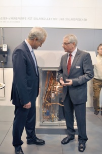 Bundesbauminister Peter Ramsauer informierte sich auf.......