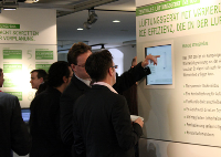 In der begleitenden Ausstellung informierten sich Interessierte ausführlich über Wärmepumpen und kontrollierte Wohnraumlüftung.