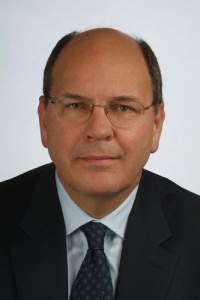 Dr. Ulrich Stiebel feiert am 10.09.2009 seinen 60. Geburtstag.
