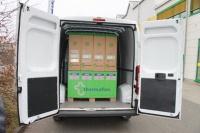 Lager- und transportfreundlich: Die Palettenbox im Europalettenformat (120 x 80 cm) beansprucht nur wenig Lagerfläche und ist leicht zu transportieren – auch in kleineren Fahrzeugen.