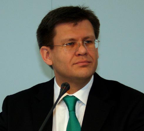 Dieter Müller scheidet als Geschäftsführer des Bereichs...