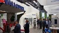 Auf dem Messestand der Vallox GmbH zur ISH in Frankfurt konnten Besucher die breite Produktpalette von Komfortlüftungsgeräten sowie den Produktrelaunch der Zentralstaubsauger von allaway mit Pasi Pennanen erleben.<br />Bild: Vallox
