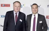 Walter Viegener (l.), Geschäftsführender Gesellschafter.......