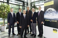 Namhafte Referenten auf den bundesweiten Fachsymposien von Viega: Prof. Klaus Rudat (vorne), Dieter Hellekes, Dr. Daniel Häußermann, Prof. Dr. Thomas Kistemann, Dipl.-Ing Wolfgang Hentschel und Dipl.- Ing. Michael Lübbert (v.l.n.r.). 