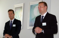 Oliver Hermes (li), Vorstand Finanzen, Controlling und Personal der WILO SE und<br />Dr. Holger Krasmann, Vorstand für Technik und Produktion der WILO SE, berichten über den Wachstumskurs im Jahr 2008. Foto: Eckhard Martin