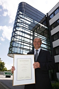 Dr.-Ing. Frank-Hendrik Wurm (47), Leiter des Forschungs- und Technologiezentrums (Advanced Research und Technology Centre- ARTEC) des Dortmunder Pumpenspezialisten WILO SE ist seit kurzem zugleich Professor für das Fachgebiet Strömungsmaschinen an der Universität Rostock.