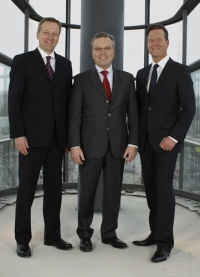 Der Vorstand der WILO SE (von links nach rechts): Dr. Holger Krasmann, Vorstand für Technik und Produktion, Dr. Thomas Schweisfurth (Sprecher des Vorstands), Oliver Hermes (Vorstand Finanzen, Controlling und Personal). Foto; Wilo SE