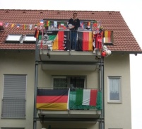 Die Fans sind sicher: Klinsi wird's schon machen