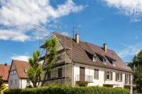 Noch im Originalzustand: Wohnhaus aus den 1950er-Jahren vor der Modernisierung. <br />Bild: Bausparkasse Schwäbisch Hall/Scheyhing
