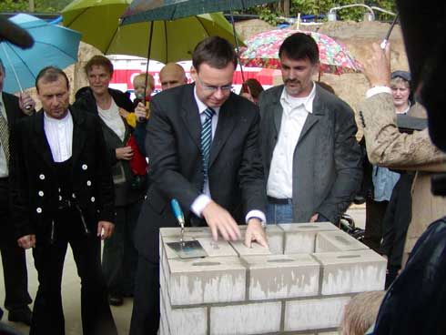(links)Senator Axel Gedaschko, Präses der Behörde für...